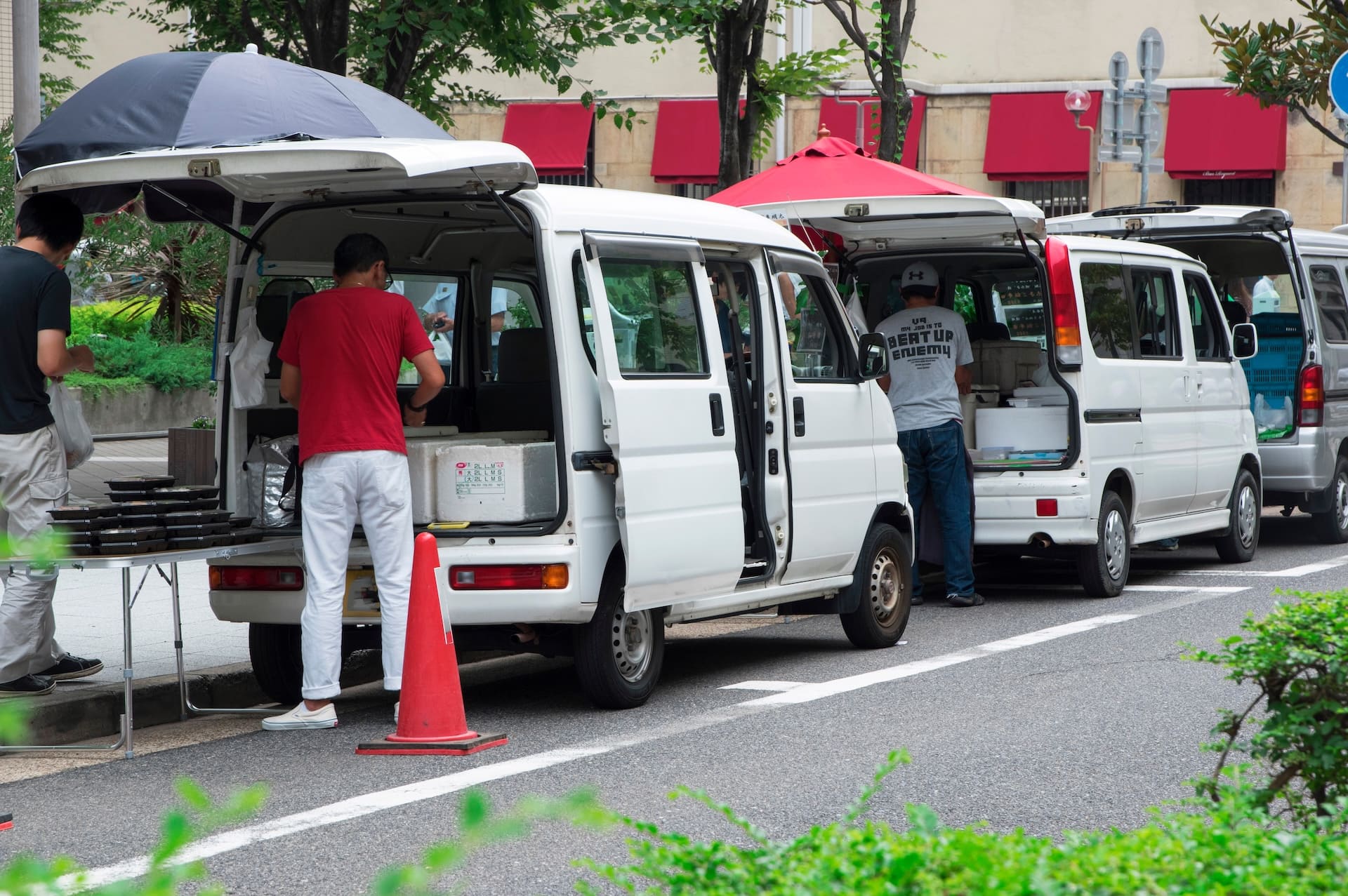 看板・広告物の設置や移動販売車の長期設置